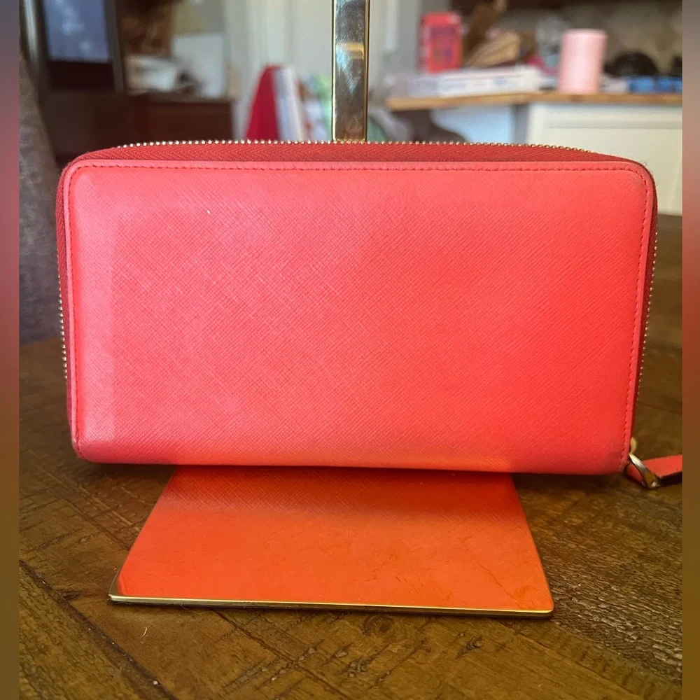 MCM Vibrant Red and Orange Zipparound Wallet - Picture 2 of 7